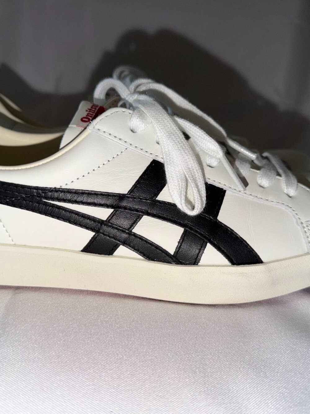 Onitsuka Fabre NM White/Black Sneaker - 7.5 womens